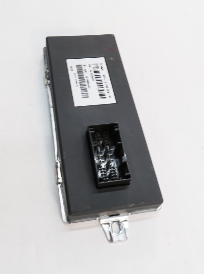 Thumbnail 4: 2009 BMW X6 (E71) DYNAMIC DRIVE SUSPENSION CONTROL MODULE