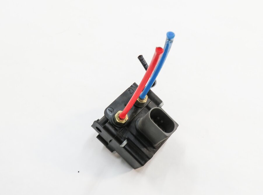 2009 BMW X6 (E71) AIR SUSPENSION COMPRESSOR PUMP VALVE BLOCK