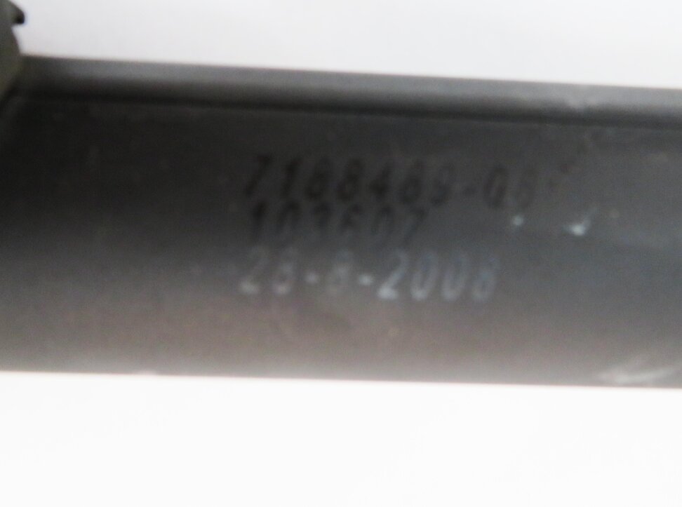 Thumbnail 6: 09 BMW X6 (E71) LEFT & RIGHT REAR HATCH GATE TRUNK SPINDLE DRIVE SHOCK STRUT SET
