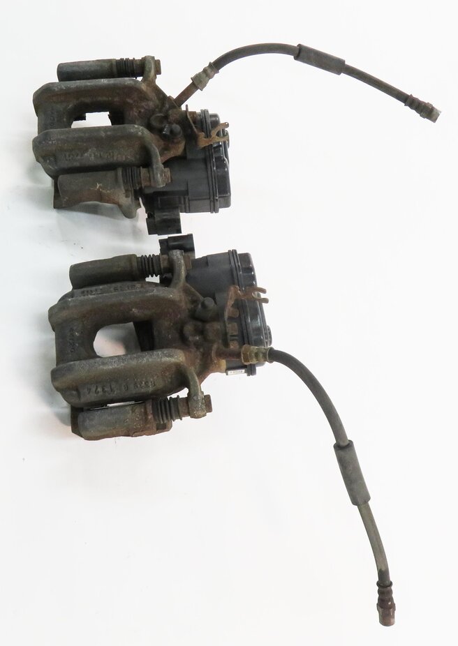 Thumbnail 4: 2011-2016 BMW 528i 535i ACTIVEHYBRID-5 (F10) REAR ABS DISC BRAKE CALIPER SET-2