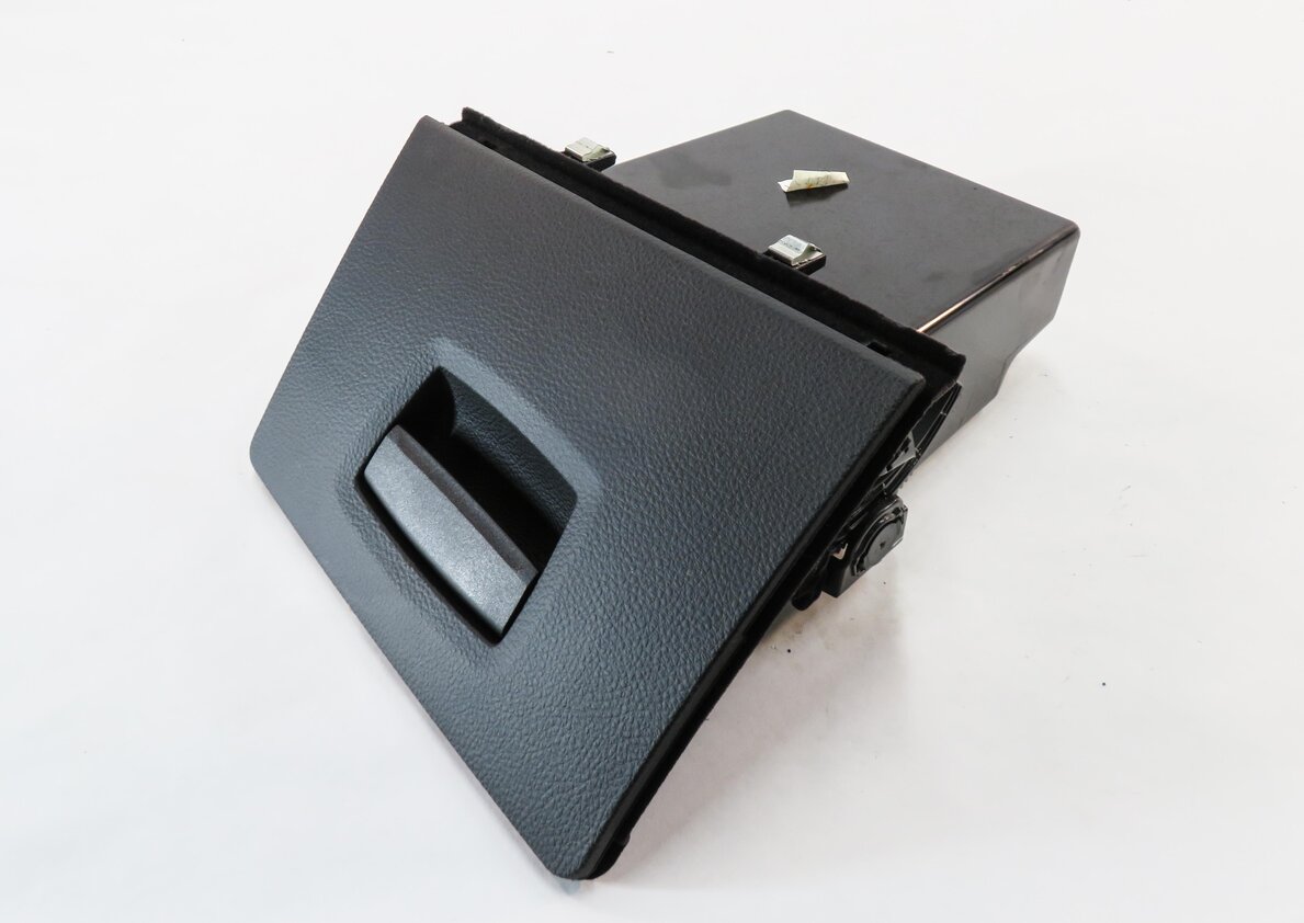 Thumbnail 3: 2015 BMW 535i (F10) LEFT FRONT DRIVER DASH STORAGE COMPARTMENT BOX (BLACK)