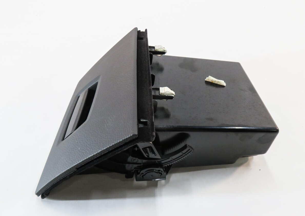 Thumbnail 4: 2015 BMW 535i (F10) LEFT FRONT DRIVER DASH STORAGE COMPARTMENT BOX (BLACK)