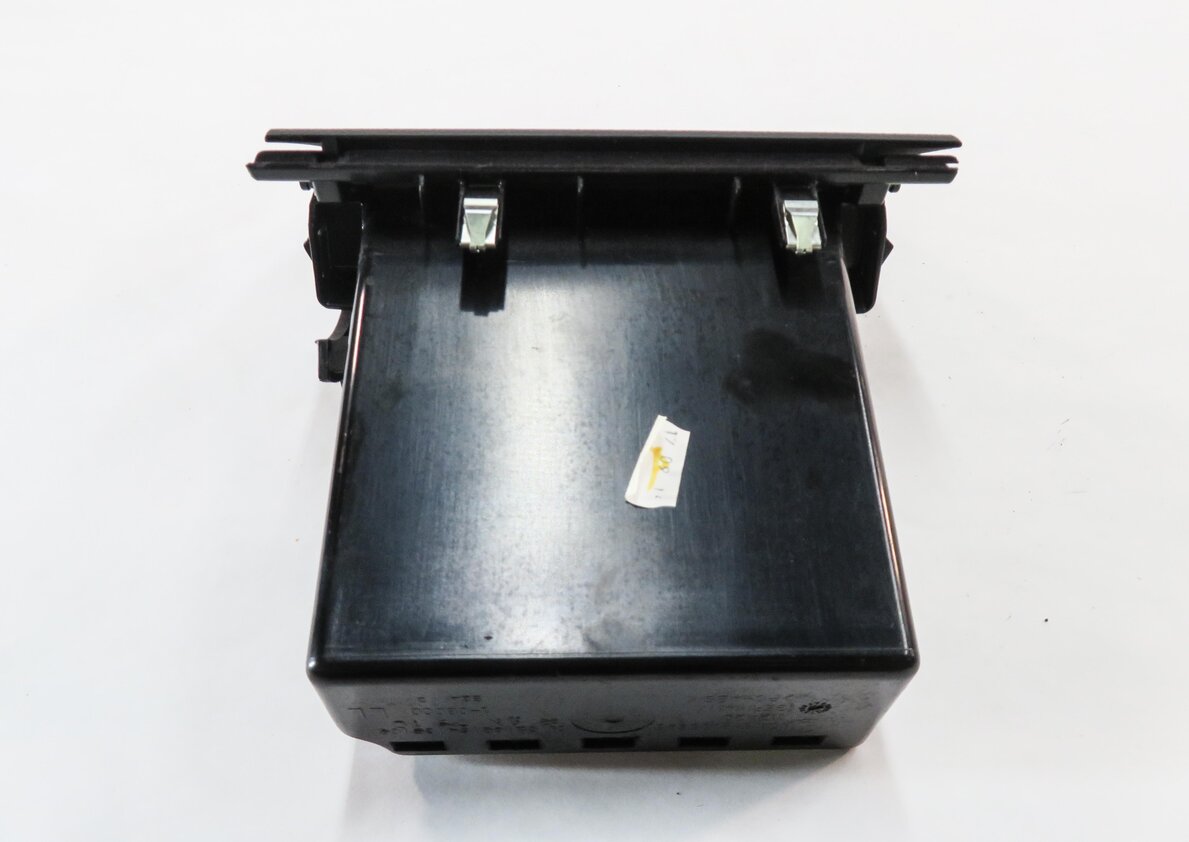 Thumbnail 5: 2015 BMW 535i (F10) LEFT FRONT DRIVER DASH STORAGE COMPARTMENT BOX (BLACK)