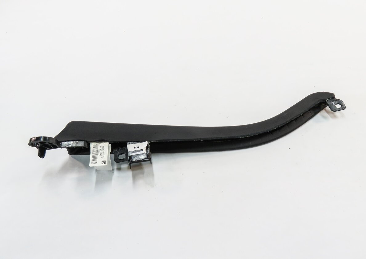 Thumbnail 4: 2015 BMW 535i (F10) FRONT CENTER CONSOLE COMPARTMENT EDGE TRIM (BLACK LEATHER)