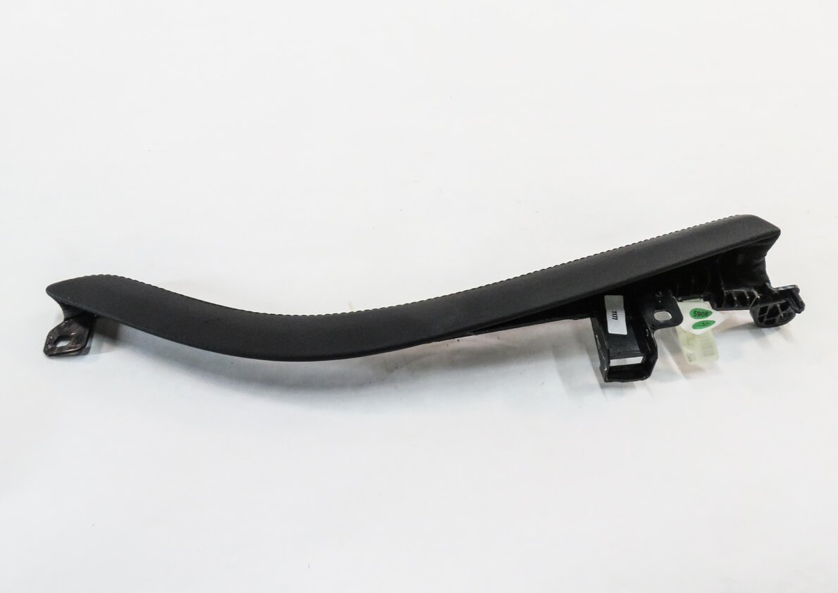 Thumbnail 6: 2015 BMW 535i (F10) FRONT CENTER CONSOLE COMPARTMENT EDGE TRIM (BLACK LEATHER)
