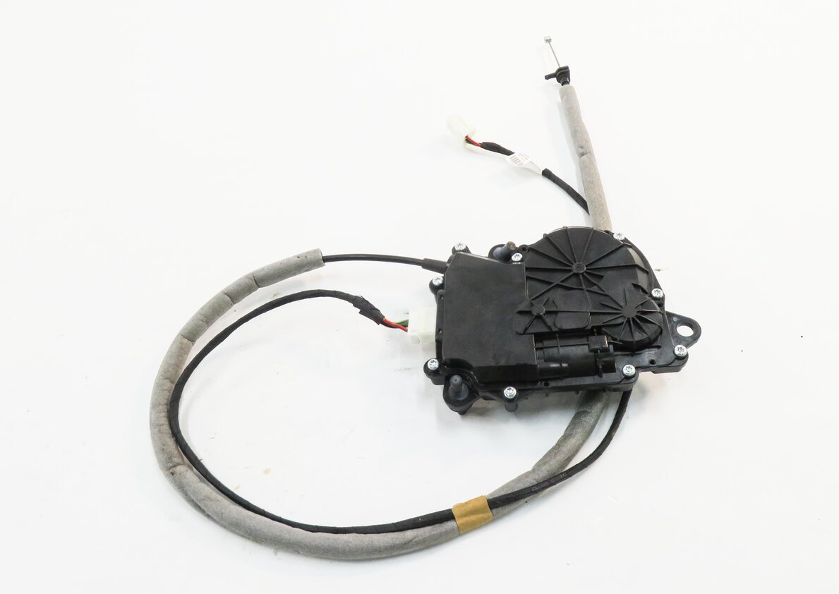Thumbnail 1: 2015 BMW 535i (F10) REAR TRUNK LOCK LATCH ACTUATOR SOFT CLOSE MOTOR