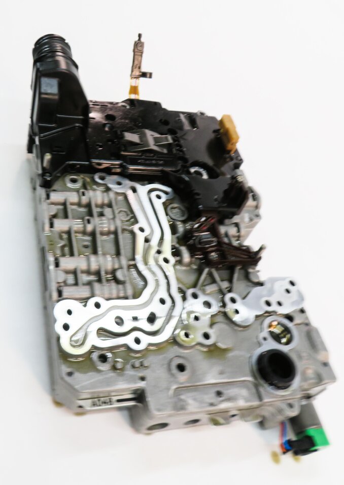 Thumbnail 4: 14-18 BMW 335i 435i 535i 535iGT X5 (F07 F10 F15 F30 F32) 3.0L - A/T VALVE BODY