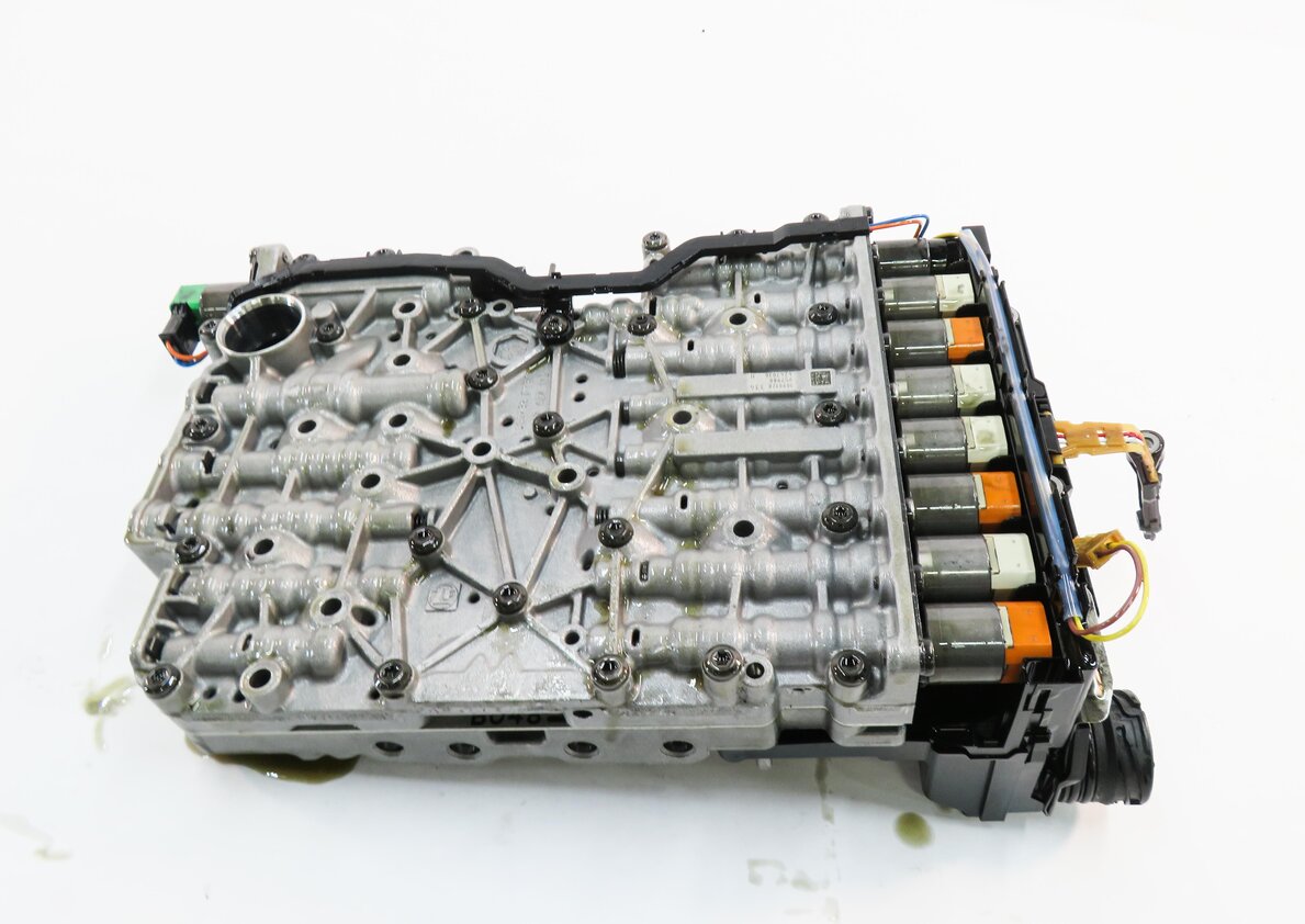 Thumbnail 6: 14-18 BMW 335i 435i 535i 535iGT X5 (F07 F10 F15 F30 F32) 3.0L - A/T VALVE BODY