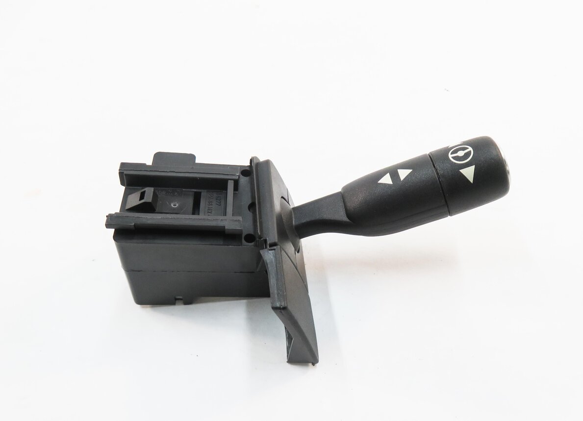 Thumbnail 2: 2012 RANGE ROVER (L322) STEERING COLUMN ADJUSTMENT SWITCH ARM