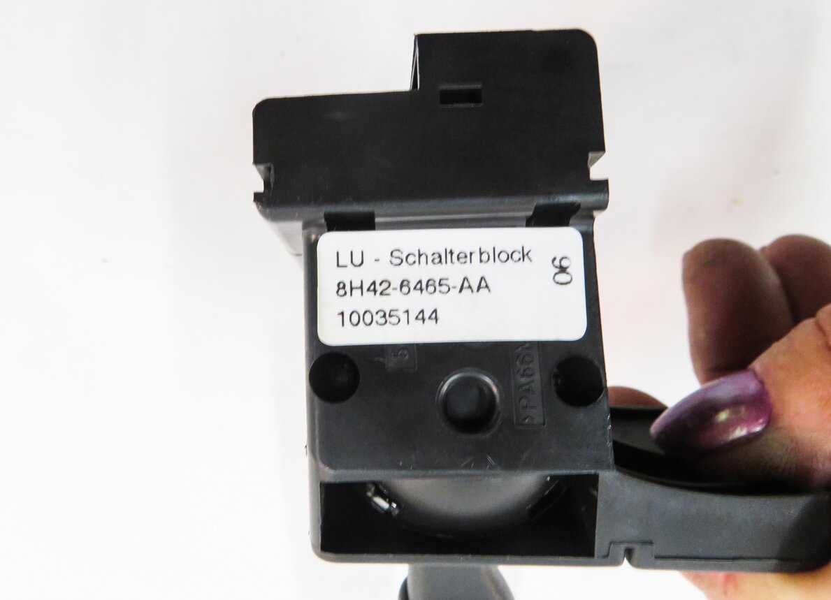 Thumbnail 7: 2012 RANGE ROVER (L322) STEERING COLUMN ADJUSTMENT SWITCH ARM