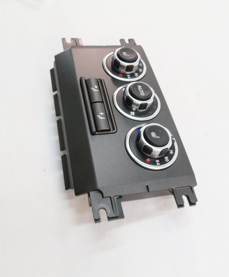 Thumbnail 4: 2012 RANGE ROVER (L322) REAR HEATER A/C TEMPERATURE CLIMATE CONTROL PANEL