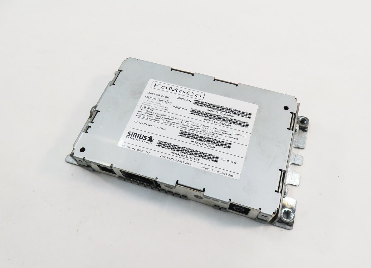 2007-2012 LR3 / RANGE ROVER SPORT STEREO SIRIUS SATELLITE RADIO RECEIVER MODULE