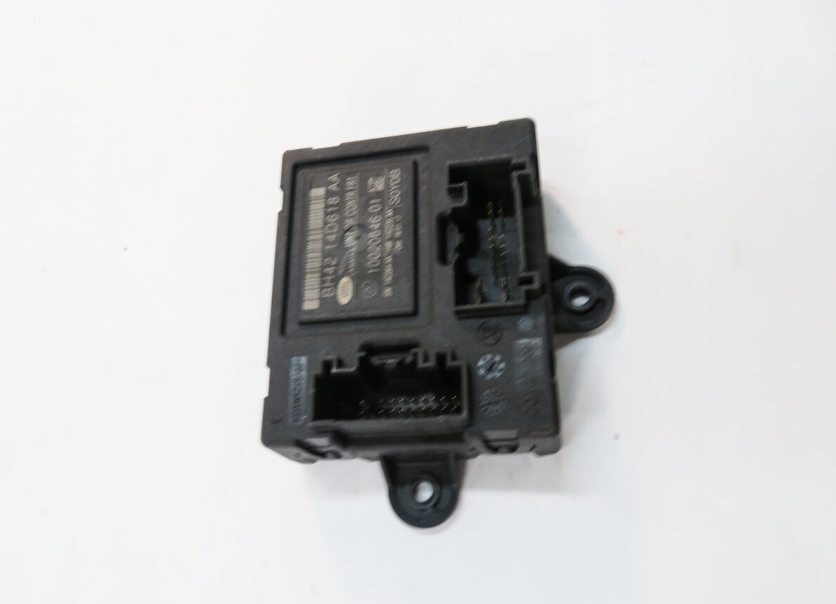 Thumbnail 3: 2012 RANGE ROVER (L322) LEFT FRONT DRIVER DOOR CONTROL MODULE