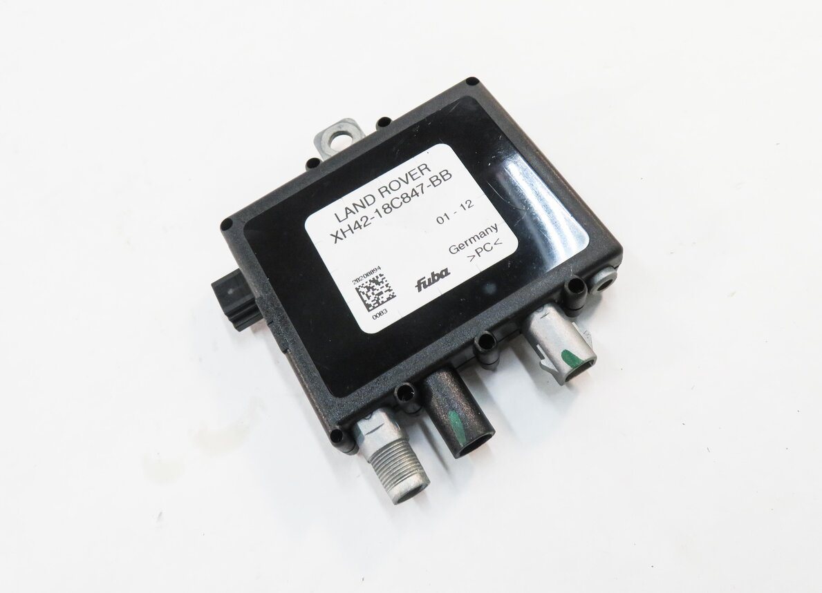 2012 RANGE ROVER (L322) ANTENNA AMP AMPLIFIER CIRCUIT MODULE