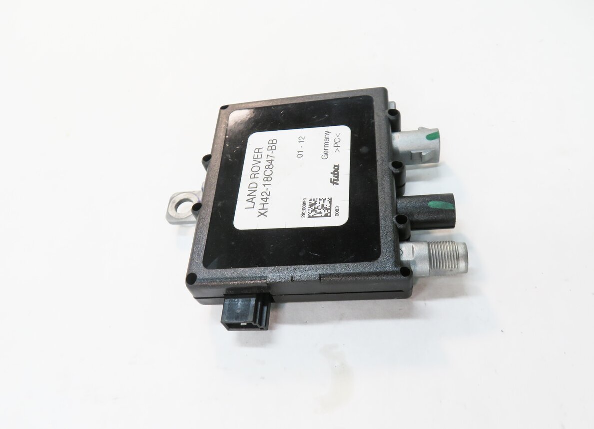 Thumbnail 3: 2012 RANGE ROVER (L322) ANTENNA AMP AMPLIFIER CIRCUIT MODULE