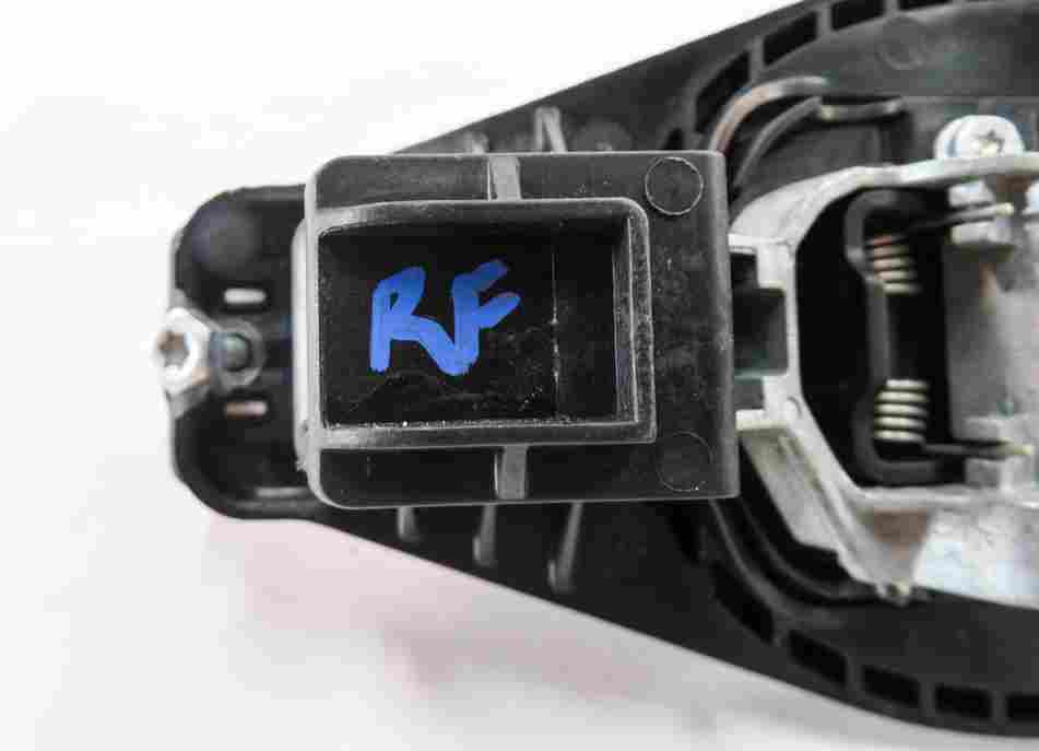 Thumbnail 6: 2010-2012 RANGE ROVER (L322) FRONT / REAR - PASSENGER DOOR HANDLE (FUJI WHITE)