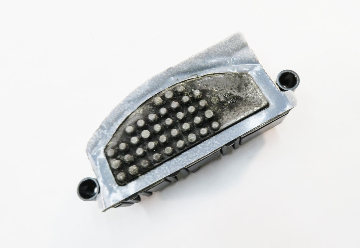 Thumbnail 1: 2014 AUDI Q5 (B8 8R) FRONT HEATER A/C BLOWER FAN MOTOR SPEED RESISTOR
