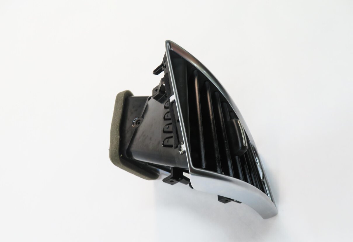Thumbnail 4: 2014 AUDI Q5 (B8 8R) LEFT FRONT DRIVER DASH HEATER A/C AIR VENT