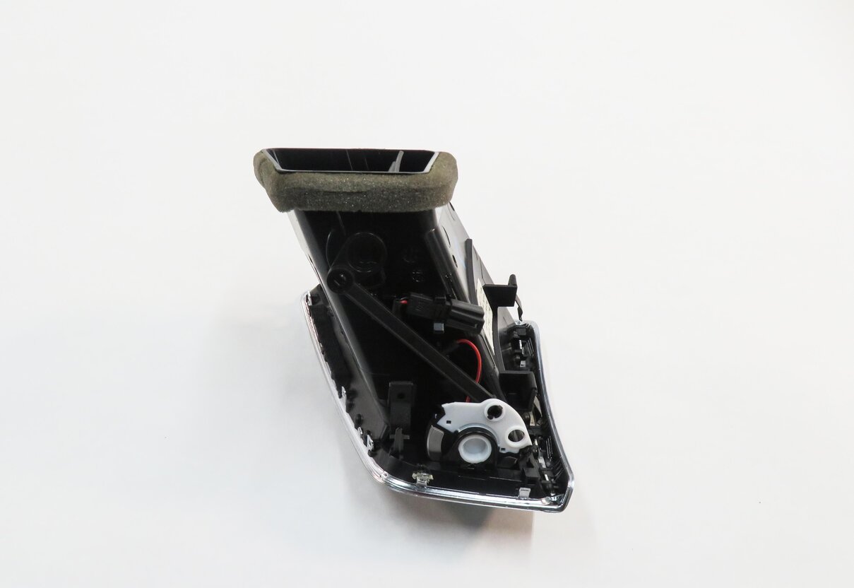 Thumbnail 6: 2014 AUDI Q5 (B8 8R) LEFT FRONT DRIVER DASH HEATER A/C AIR VENT