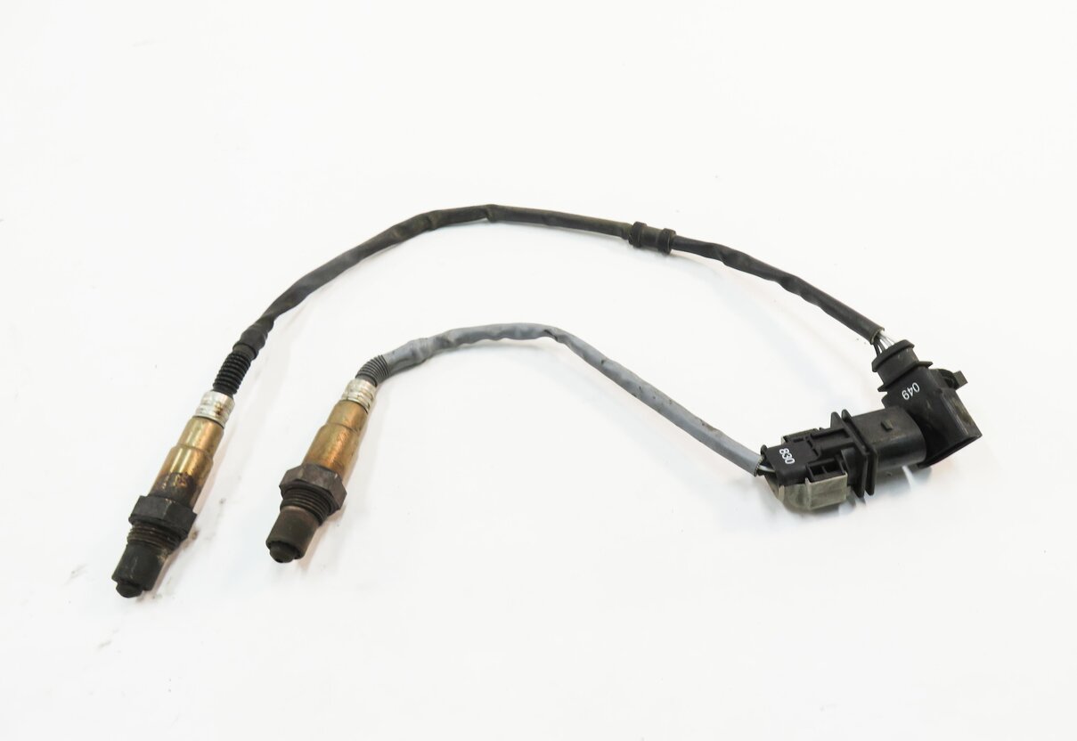 Thumbnail 2: 2014 AUDI Q5 (B8 8R) 2.0L CPMB TURBO - PRE / POST CAT O2 OXYGEN SENSOR SET