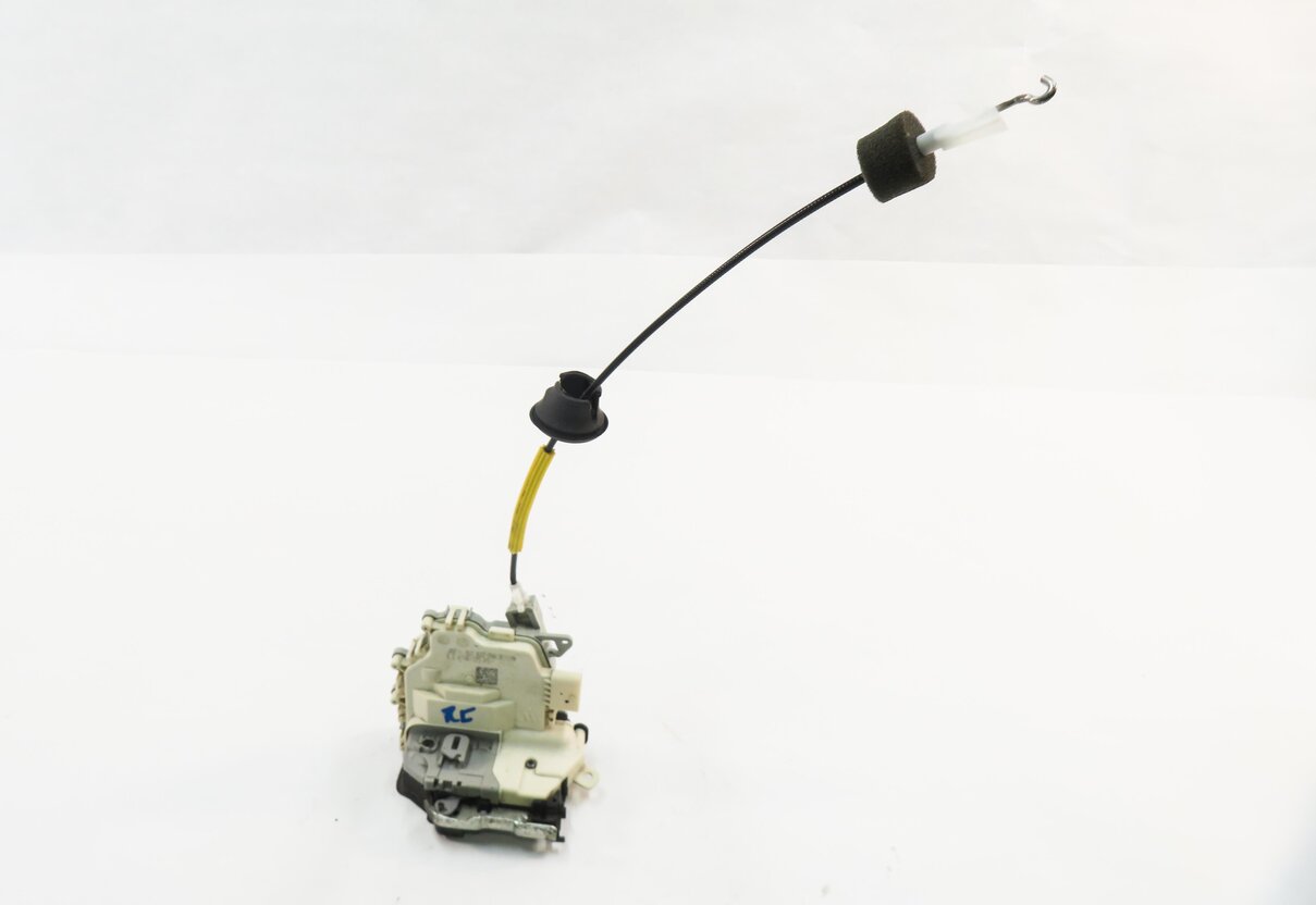 2010-2019 AUDI / PORSCHE A4 S4 A5 S5 A6 Q3 Q5 Q7 TT 911 - RIGHT FRONT DOOR LATCH