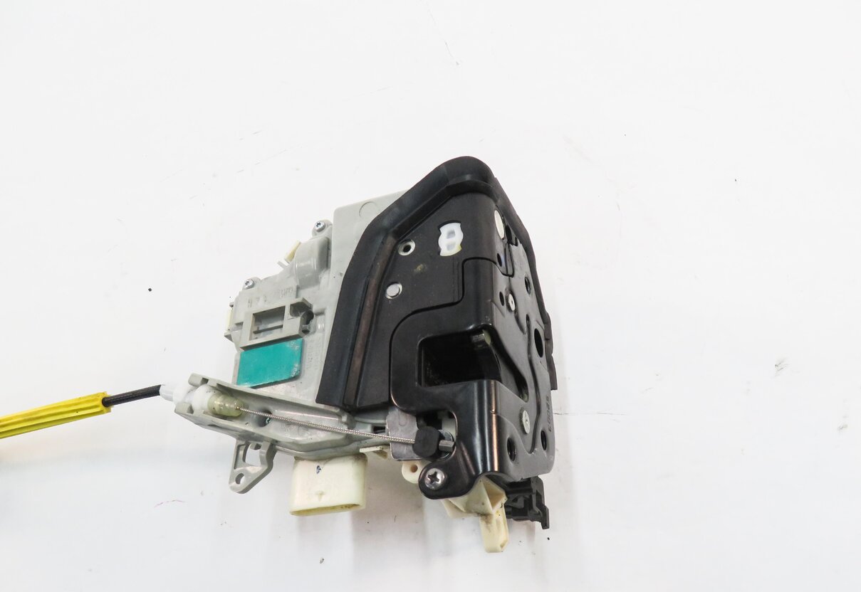 Thumbnail 4: 2010-2019 AUDI / PORSCHE A4 S4 A5 S5 A6 Q3 Q5 Q7 TT 911 - RIGHT FRONT DOOR LATCH