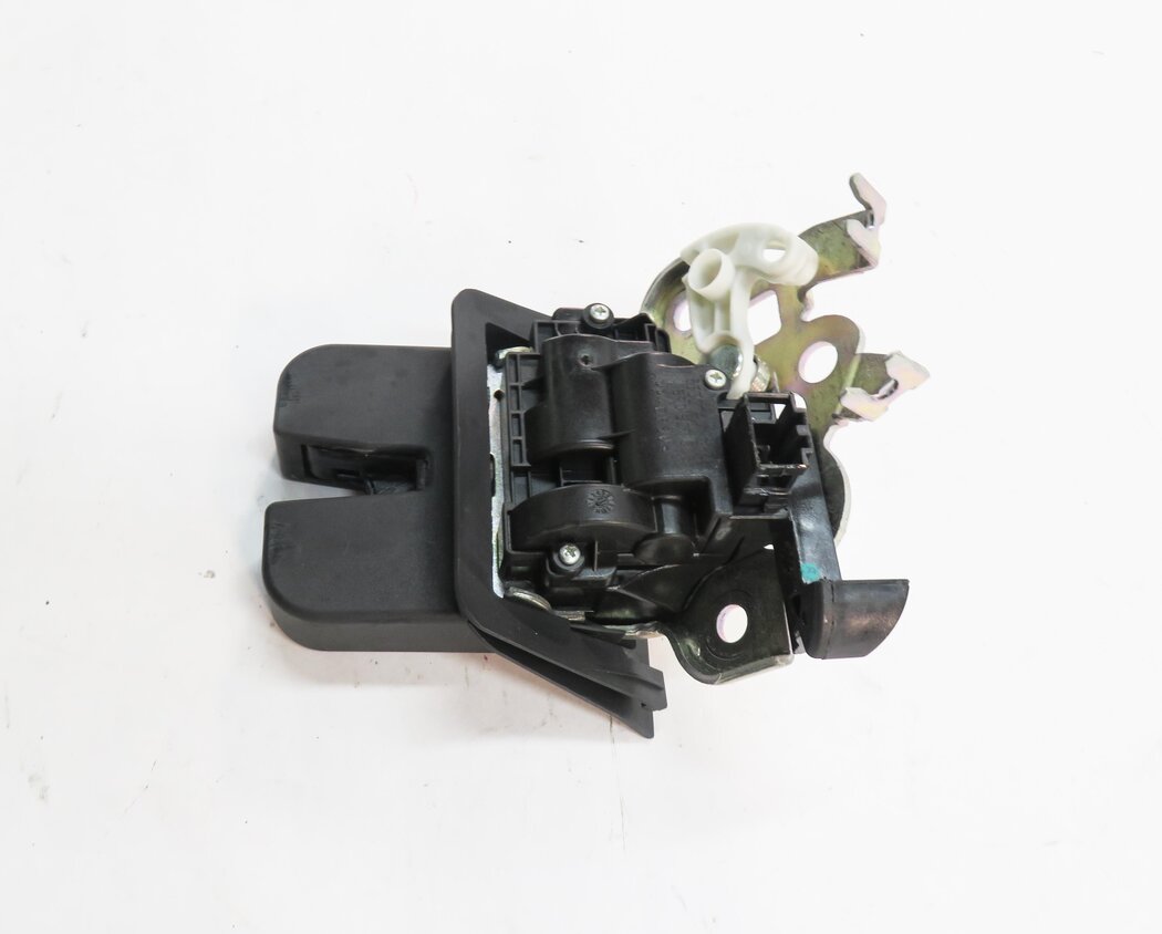Thumbnail 4: 2014 AUDI Q5 (B8 8R) REAR TRUNK LOCK LATCH ACTUATOR