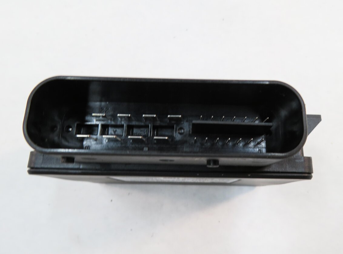 Thumbnail 6: 11-19 BMW 528i 535i 550i 640i 650i M5 M6 X3 X4 - PARKING BRAKE CONTROL MODULE