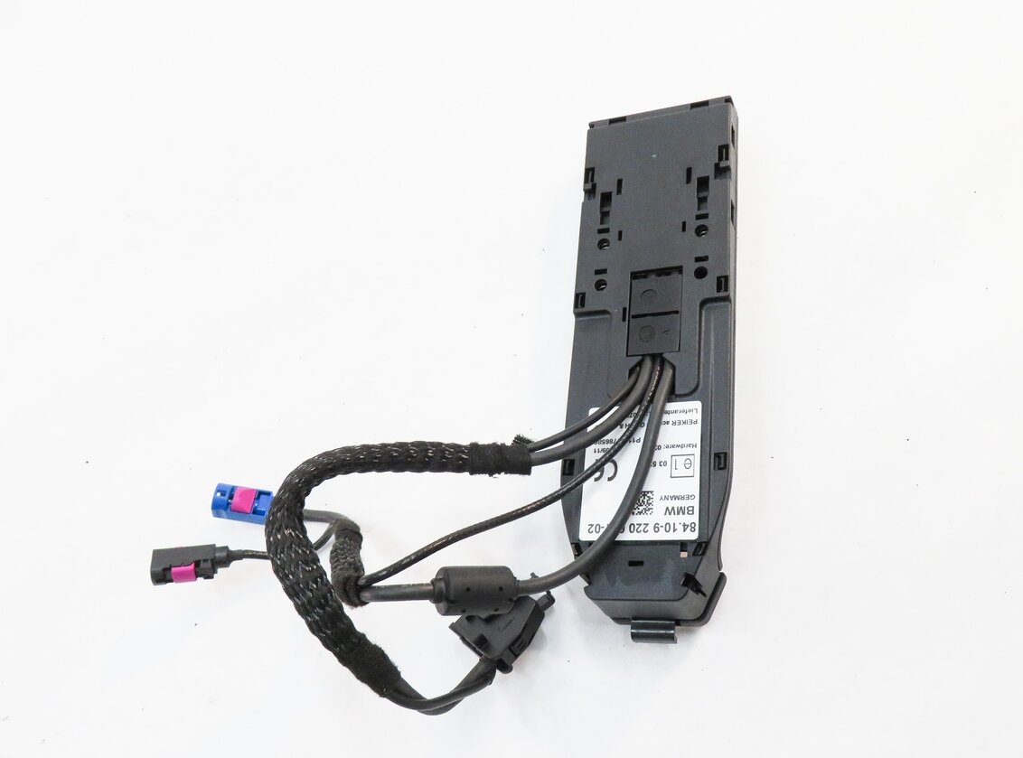 Thumbnail 5: 2012 BMW 550i (F10) FRONT CENTER CONSOLE CELL PHONE CRADLE