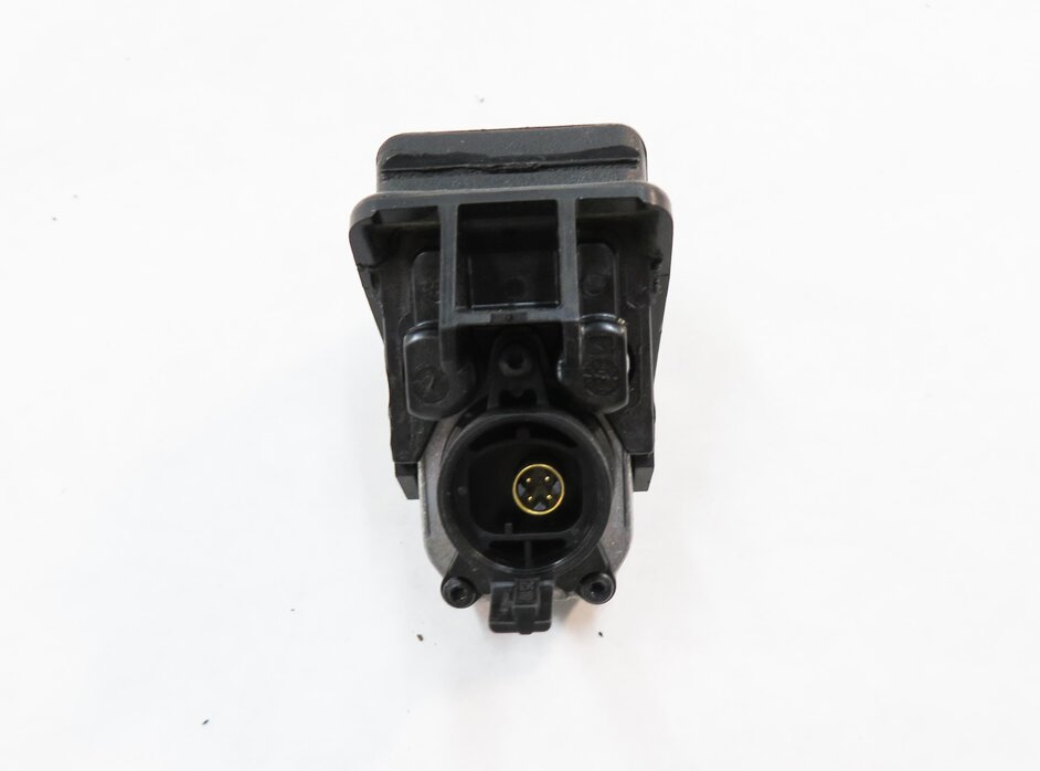 Thumbnail 6: 2009-2018 BMW 2 / 3 / 4 / 5 / 7 / M5 / X3 / X5 / X6 SERIES BACKUP REVERSE CAMERA