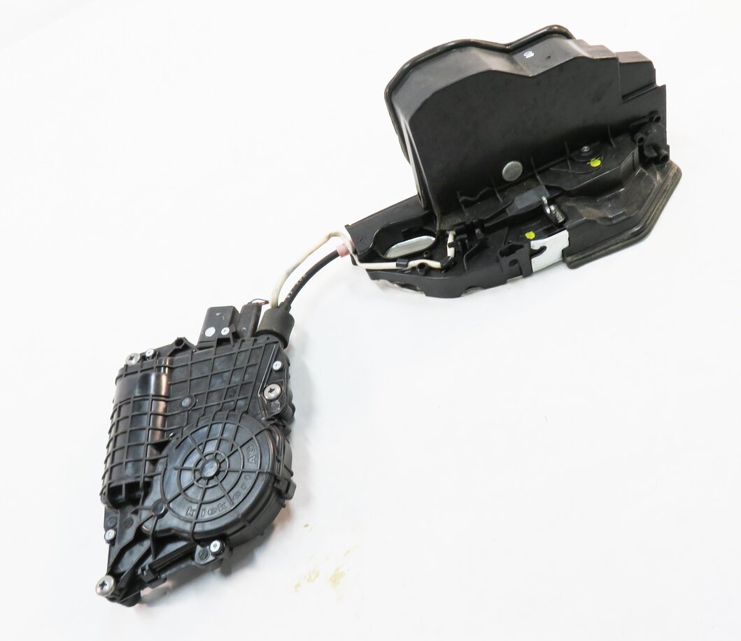 2011-2016 BMW 528i 535i 550i M5 (F10) LEFT REAR SOFT CLOSE DOOR LOCK LATCH
