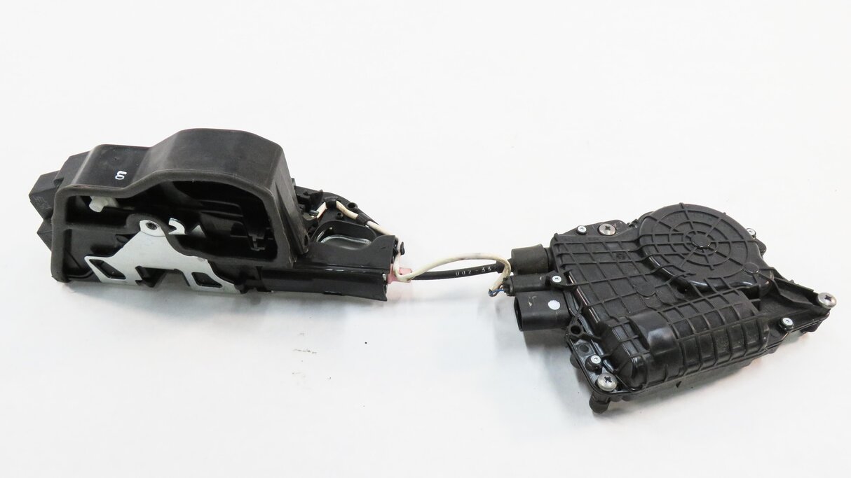 Thumbnail 5: 2011-2016 BMW 528i 535i 550i M5 (F10) LEFT REAR SOFT CLOSE DOOR LOCK LATCH