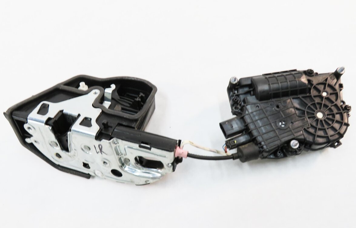 Thumbnail 6: 2011-2016 BMW 528i 535i 550i M5 (F10) LEFT REAR SOFT CLOSE DOOR LOCK LATCH