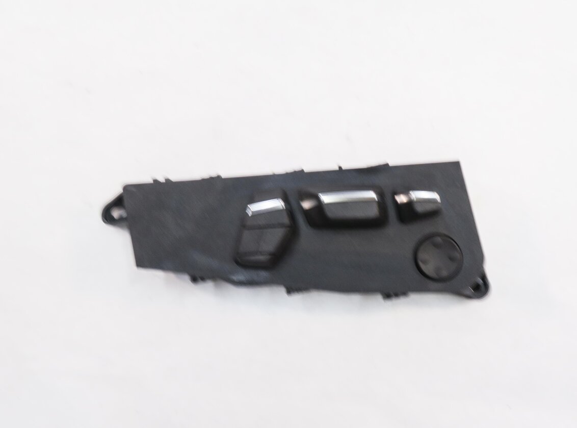 Thumbnail 2: 2012 BMW 550i (F10) LEFT FRONT DRIVER SEAT ADJUSTMENT SWITCH