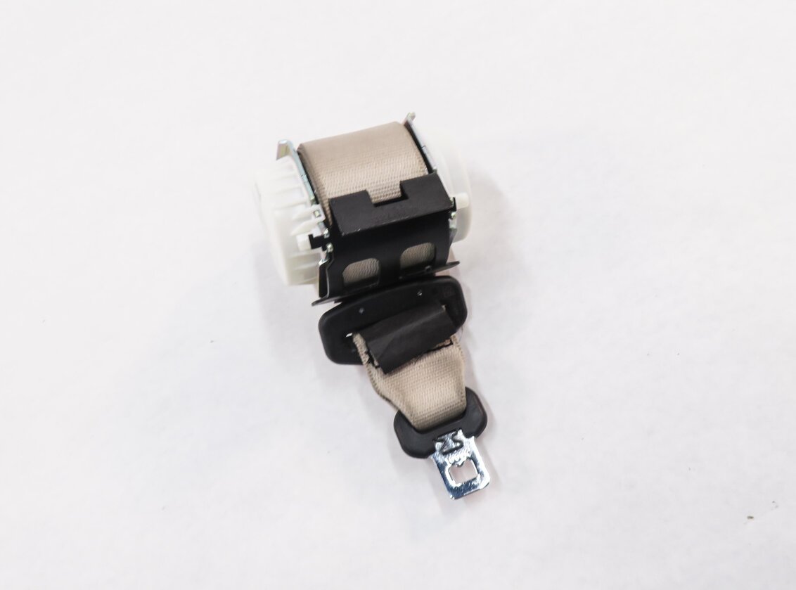 Thumbnail 6: 2012 BMW 550i (F10) REAR SEAT SEATBELT RETRACTOR SET-3 (OYSTER)