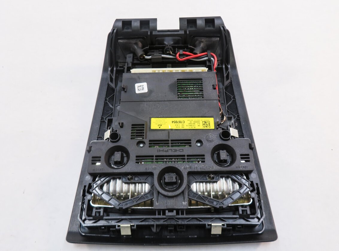 Thumbnail 6: 2012 BMW 550i (F10) FRONT DOMELIGHT MAP READING COURTESY LIGHT LAMP (BLACK)