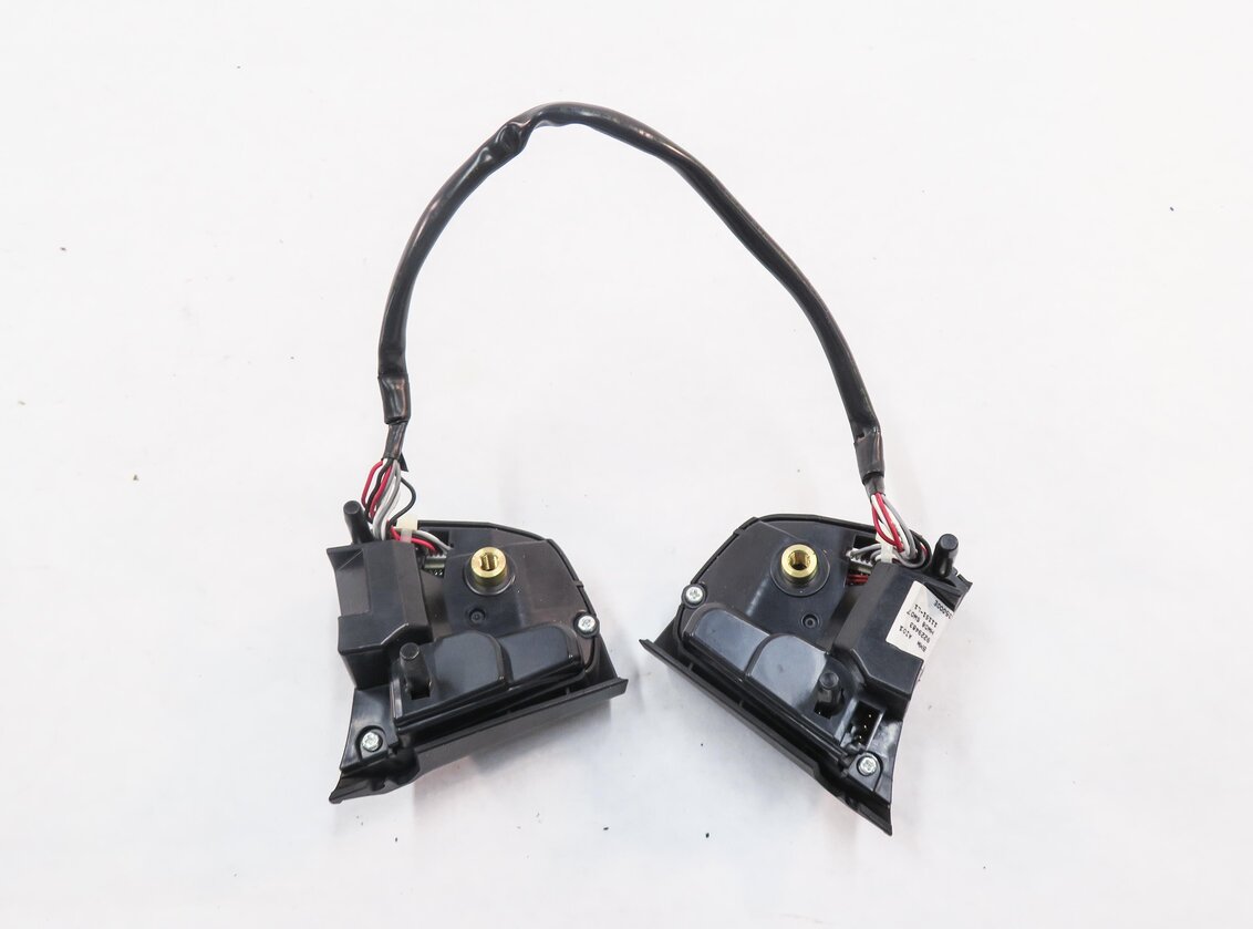 Thumbnail 6: 2012 BMW 550i (F10) STEERING WHEEL SWITCH BUTTON SET-2