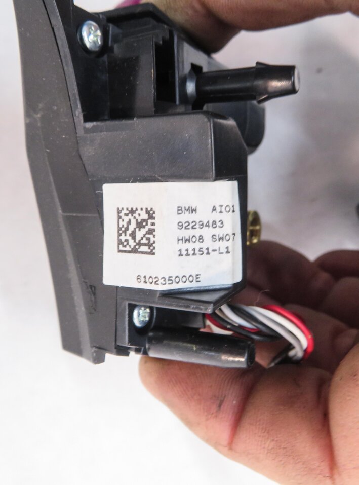 Thumbnail 7: 2012 BMW 550i (F10) STEERING WHEEL SWITCH BUTTON SET-2