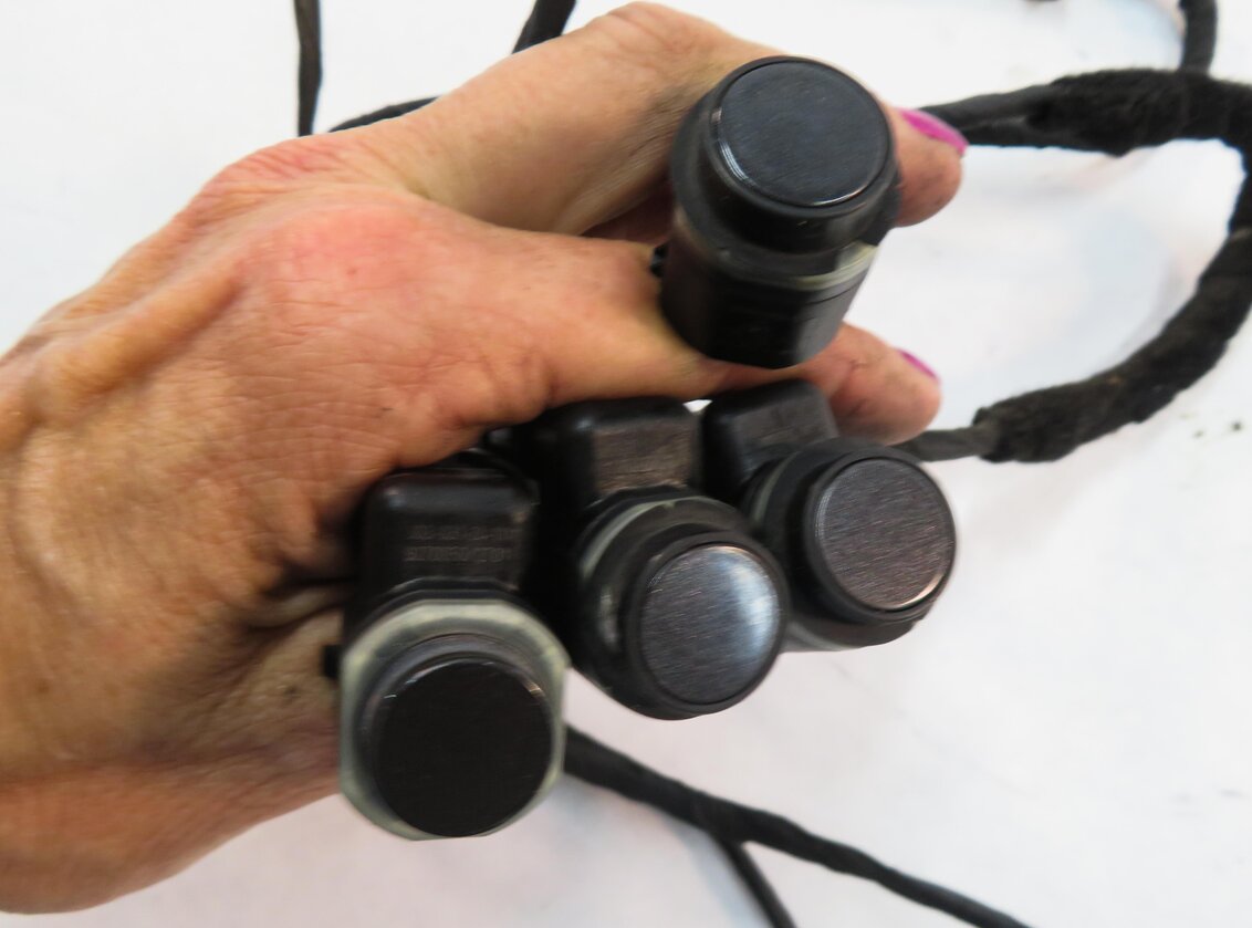 Thumbnail 5: 2012 BMW 550i (F10) REAR PDC PARK DISTANCE SENSOR SET w/ HARNESS (SOPHISTO GRAY)