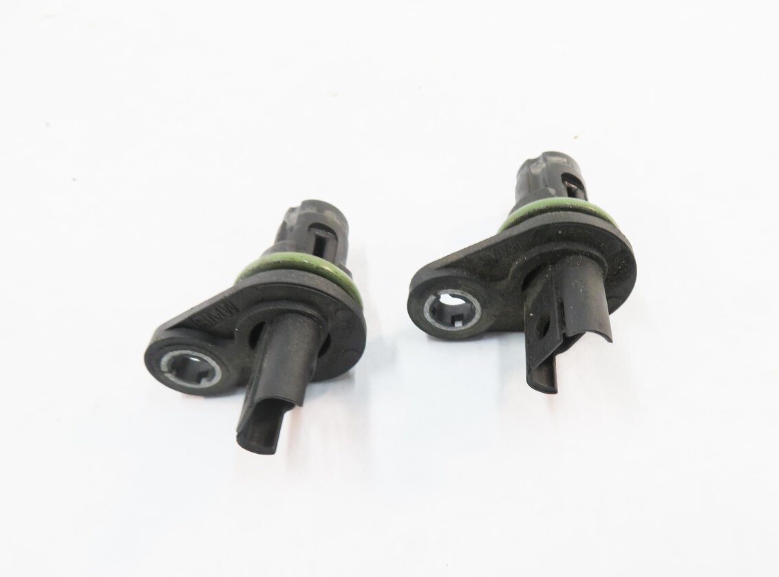 Thumbnail 2: 2012 BMW 550i (F10) 4.4L N63 TWIN TURBO ENGINE - CAMSHAFT CAM POSITION SENSOR