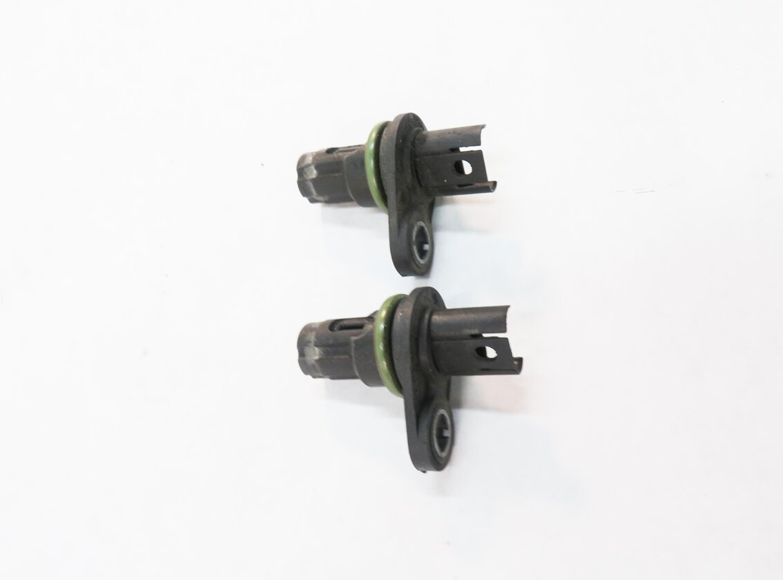 Thumbnail 3: 2012 BMW 550i (F10) 4.4L N63 TWIN TURBO ENGINE - CAMSHAFT CAM POSITION SENSOR