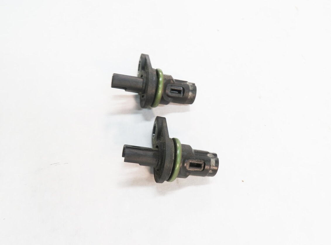 Thumbnail 4: 2012 BMW 550i (F10) 4.4L N63 TWIN TURBO ENGINE - CAMSHAFT CAM POSITION SENSOR