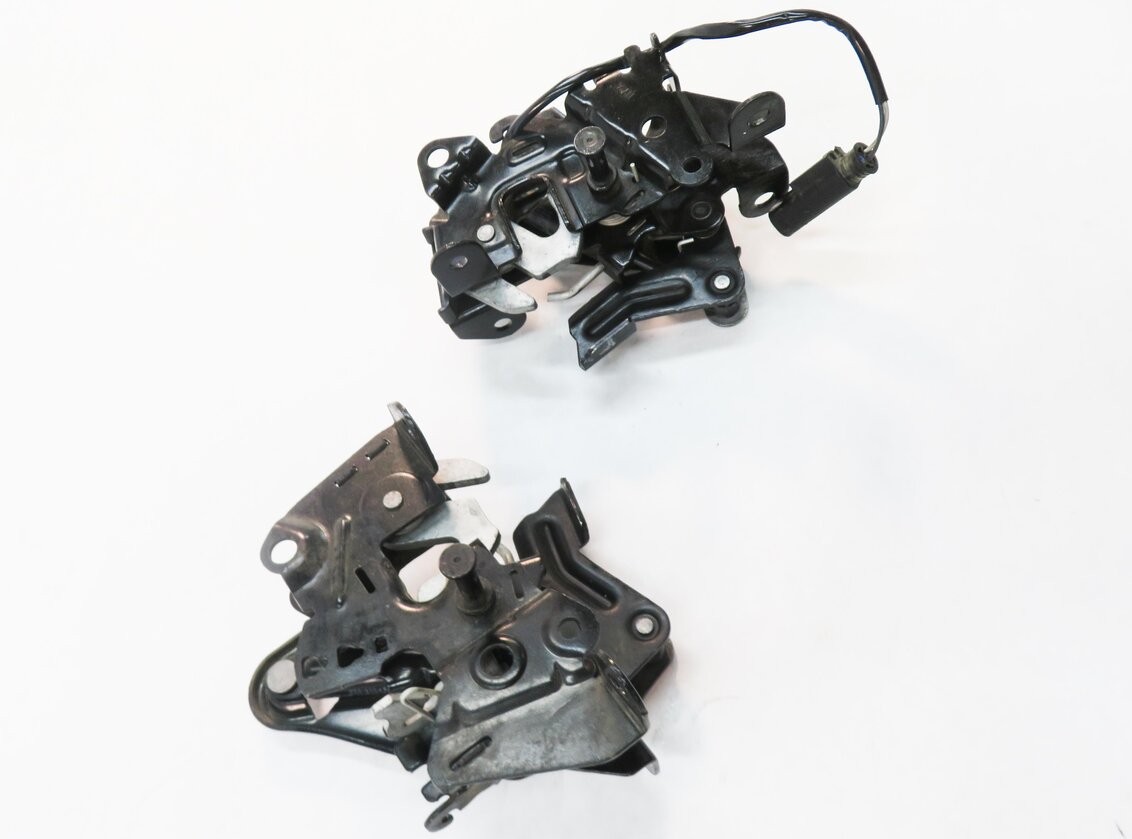 Thumbnail 3: 2012 BMW 550i (F10) FRONT LEFT & RIGHT LOWER HOOD LOCK LATCH SET-2