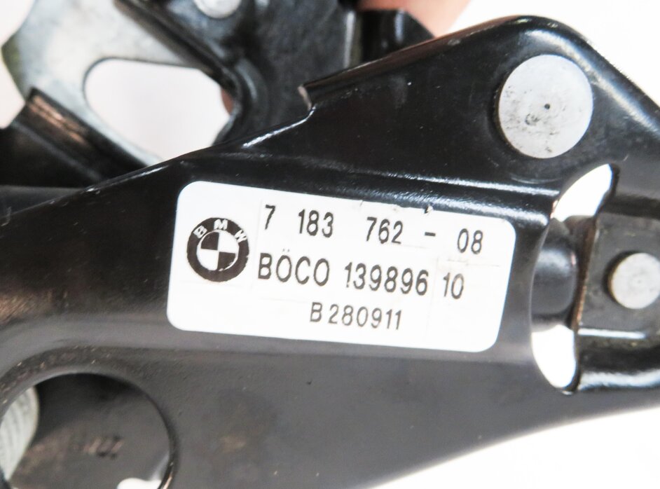 Thumbnail 8: 2012 BMW 550i (F10) FRONT LEFT & RIGHT LOWER HOOD LOCK LATCH SET-2