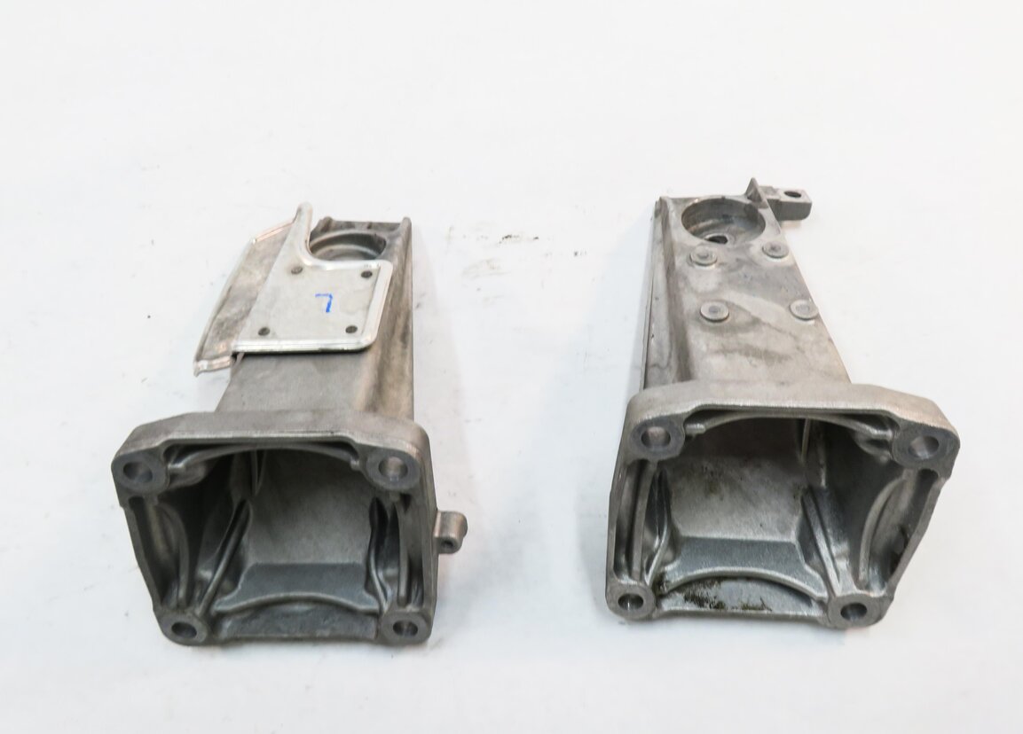 Thumbnail 5: 2008 BMW M5 ///M (E60) 5.0L S85 V10 LEFT & RIGHT ENGINE MOTOR MOUNT BRACKET SET