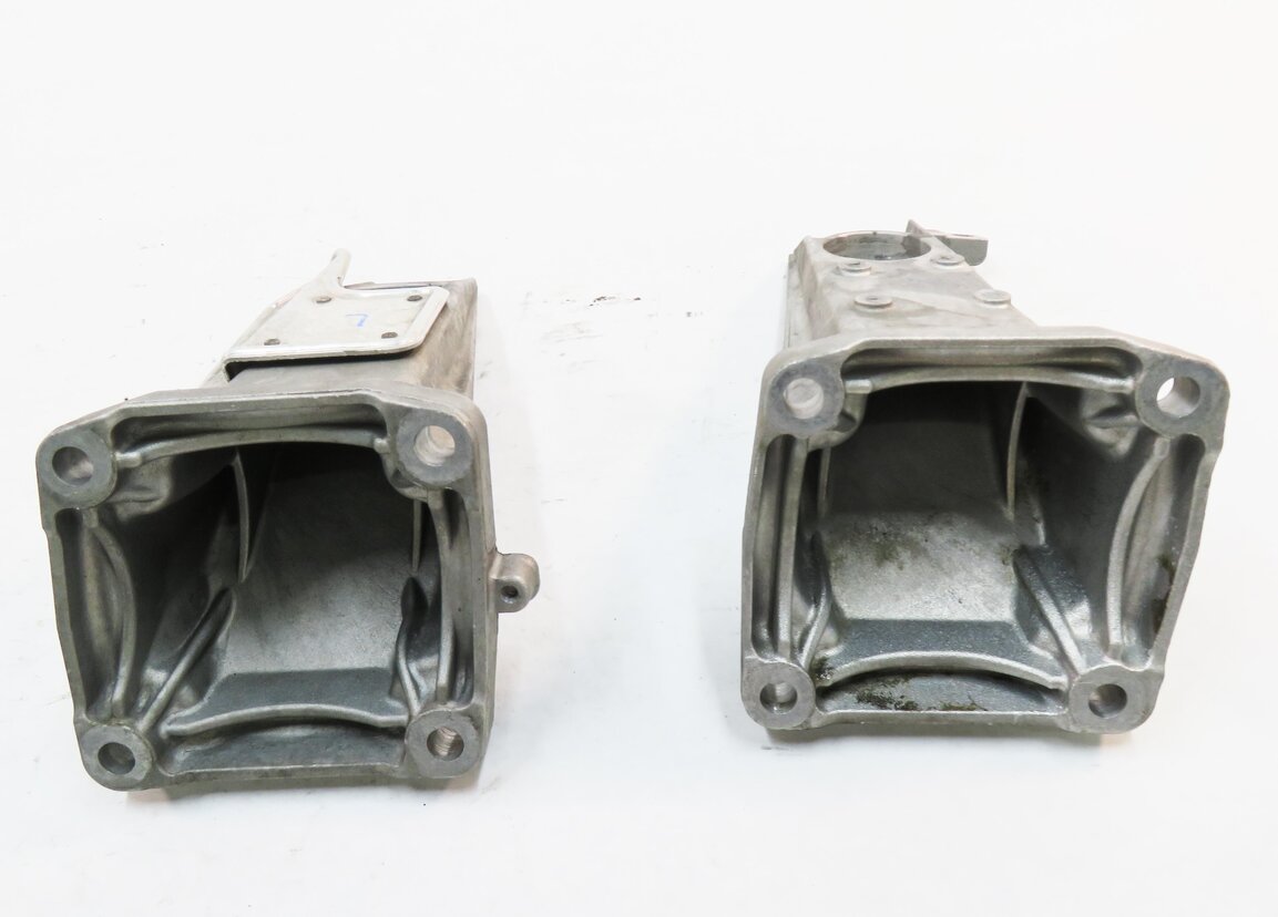 Thumbnail 6: 2008 BMW M5 ///M (E60) 5.0L S85 V10 LEFT & RIGHT ENGINE MOTOR MOUNT BRACKET SET