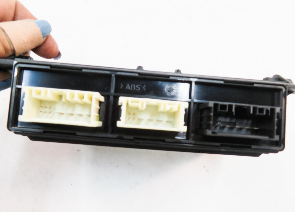 Thumbnail 5: 2008 BMW M5 ///M (E60) FRONT SEAT BACKREST CONTROL MODULE