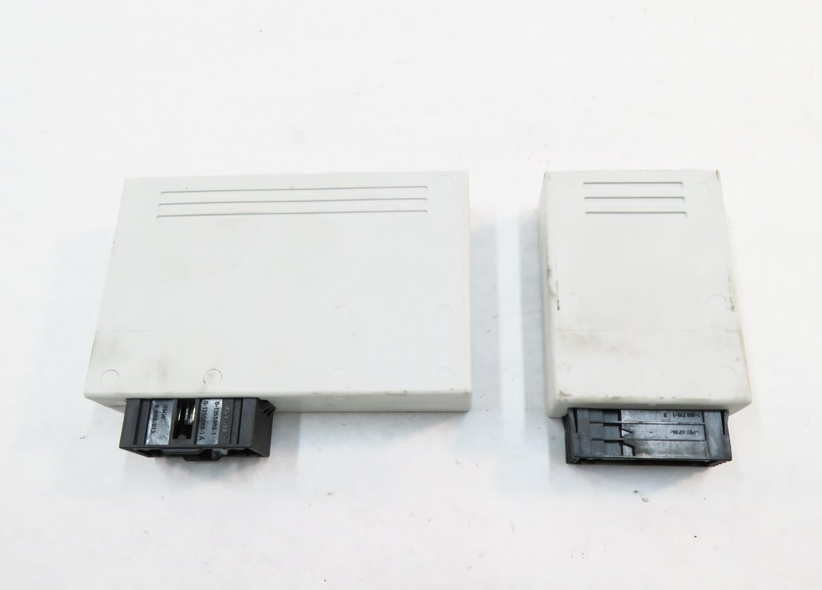 Thumbnail 5: 2008 BMW M5 ///M (E60) iDRIVE POWER CONTROL MODULE SET-2