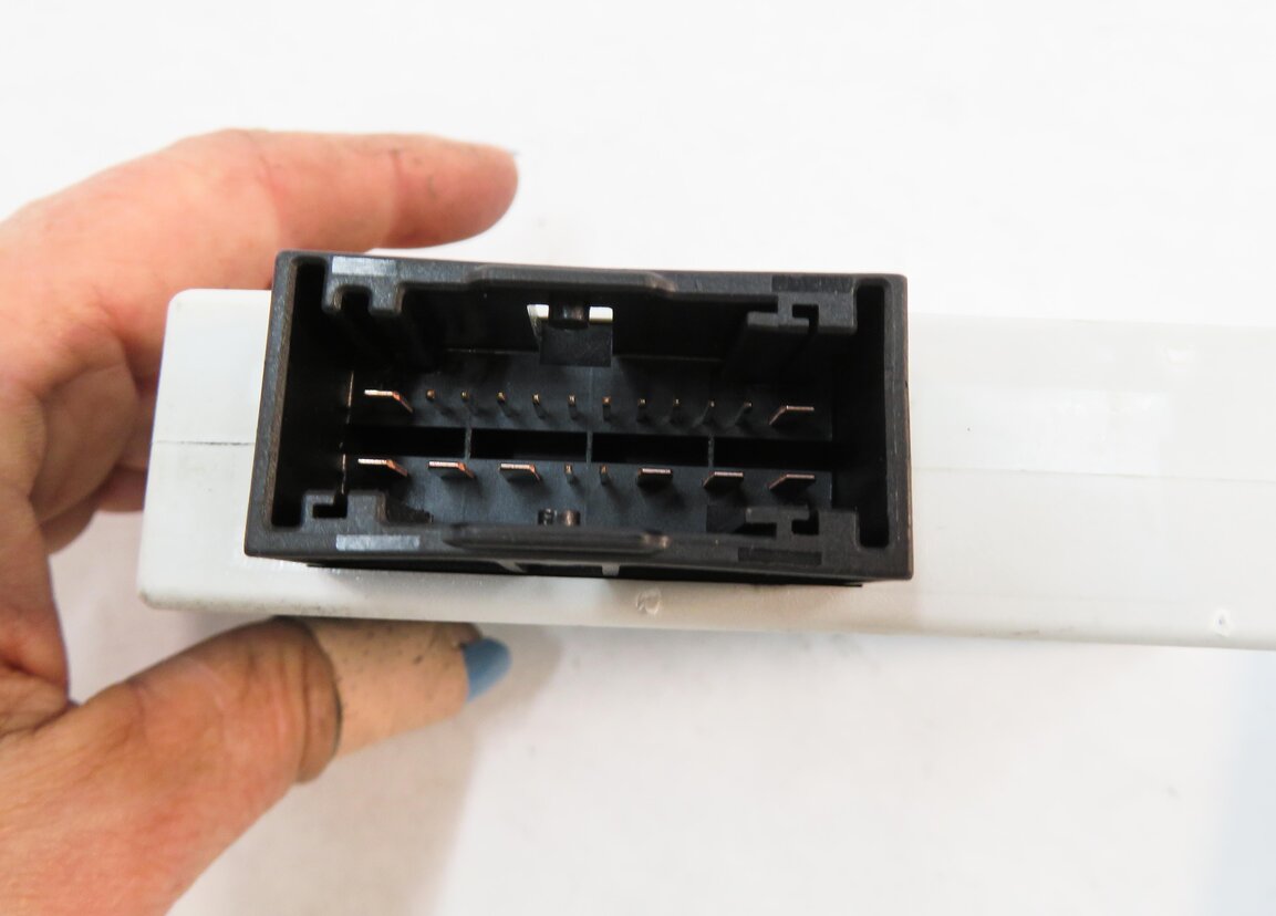 Thumbnail 6: 2008 BMW M5 ///M (E60) iDRIVE POWER CONTROL MODULE SET-2