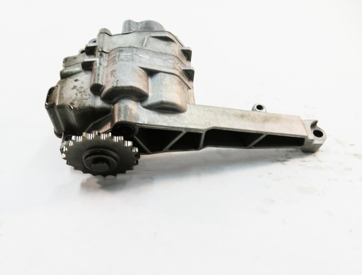 Thumbnail 2: 2012 MERCEDES ML350 (W166) 3.0L OM642 DIESEL ENGINE - OIL PUMP